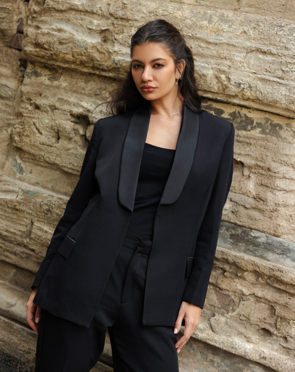 Tailored fit blazer with Satin Lapel
