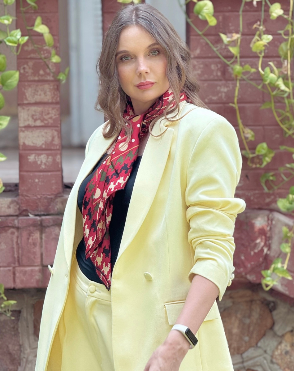 Soleil Belle butter yellow blazer