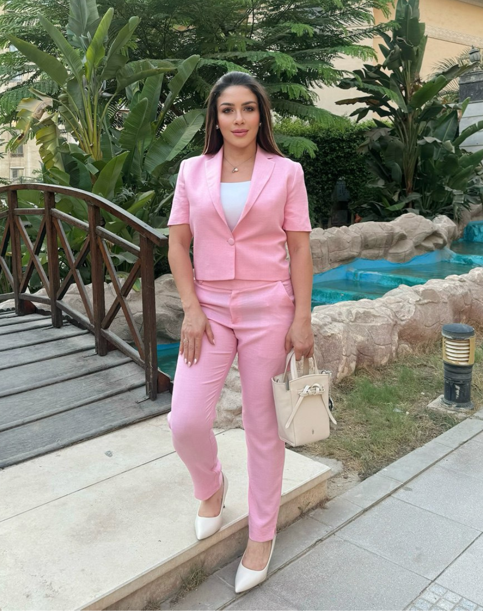Cropped pink half sleeves Blazer (Loose Fit)