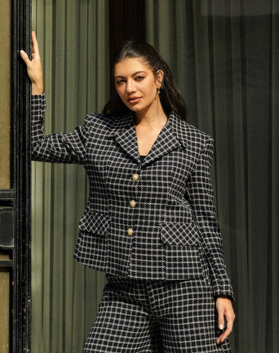 “Nuit pearl Noir” Tweed cropped blazer