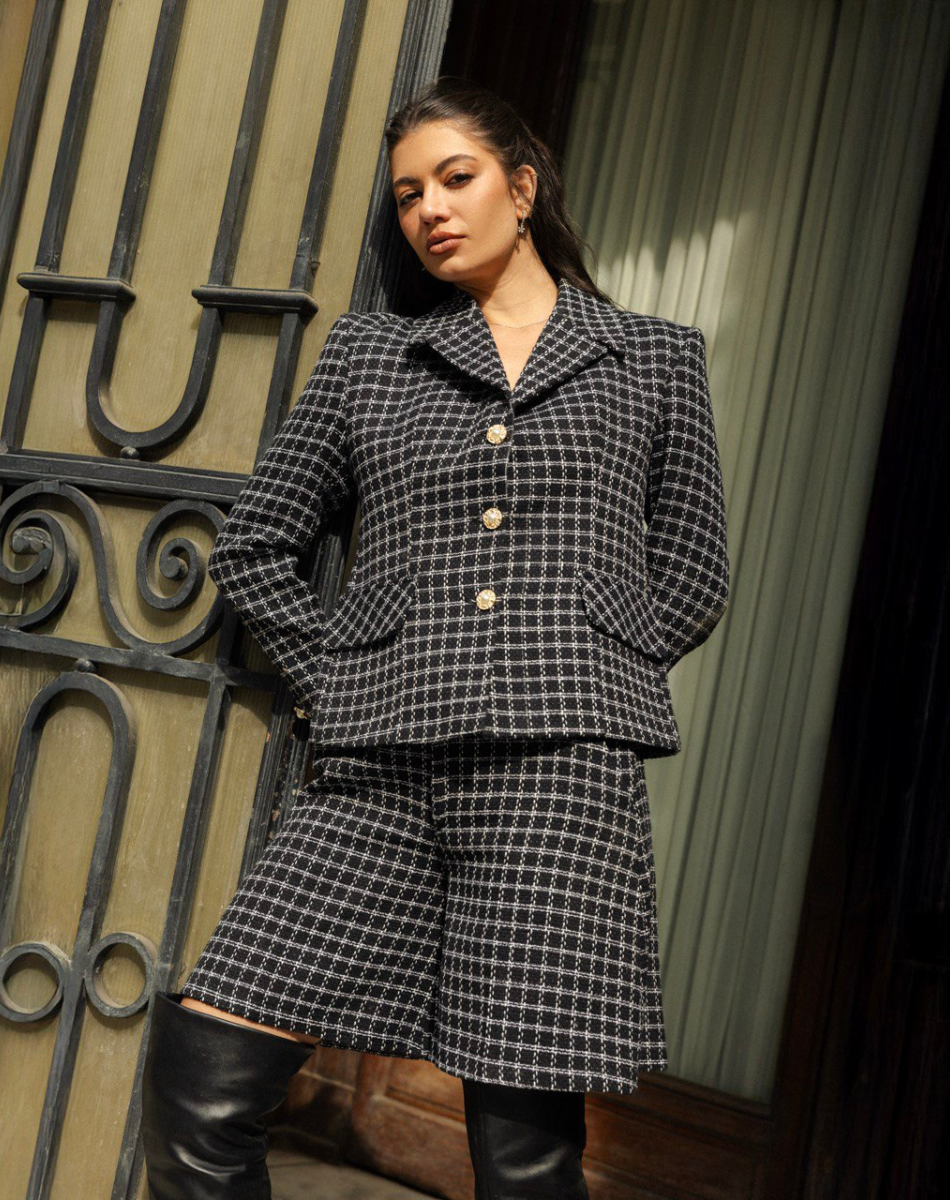 “Nuit Pearl Noir” Tweed shorts