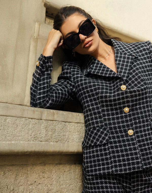 “Nuit pearl Noir” Tweed cropped blazer